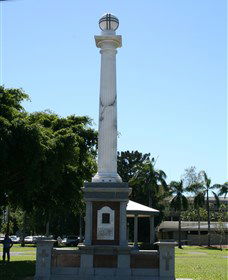 World War I Memorial Cenotaph And Jubilee Park - South Australia Travel 0