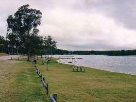 Storm King Dam - South Australia Travel 0