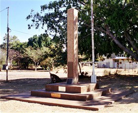 Mount Isa Memorial Cenotaph - South Australia Travel 0