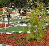 18 Hole Mini Golf - Club Husky - South Australia Travel