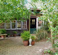 Gumnut Hideaway Gallery - South Australia Travel