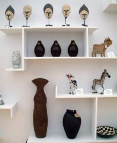 Swinging Swaggy Pottery, Gift Ware And Cafe - South Australia Travel 0