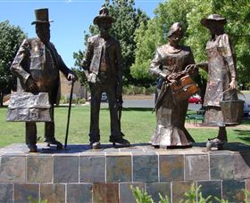 Dad, Dave, Mum And Mabel - South Australia Travel 0