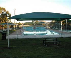 Binalong Memorial Swimming Pool - South Australia Travel 0