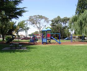 Coronation Park Yass - South Australia Travel 1