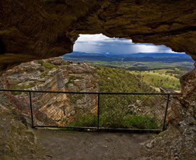 Hassans Walls Lookout - South Australia Travel 0