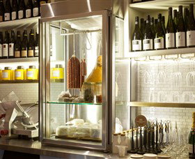 East Coast Lounge - South Australia Travel 0