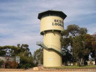 Berri Lookout Tower - South Australia Travel 0