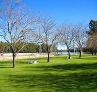 Lock 10 and Weir - South Australia Travel