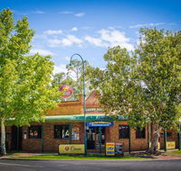 Crown Hotel Wentworth - South Australia Travel