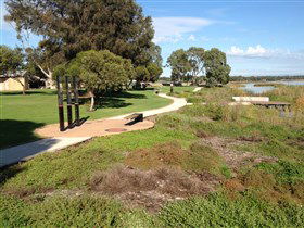 Meningie's Pelican Path - Yunti Ngopun Ngami - South Australia Travel 1