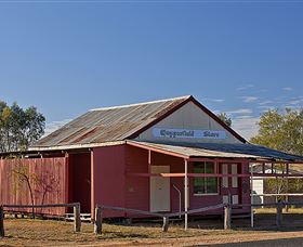 Copperfield Store, Chimney And Cemetery - South Australia Travel 3