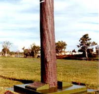 The Flood Memorial or The Stump - South Australia Travel