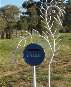 Emu Logic - South Australia Travel 3