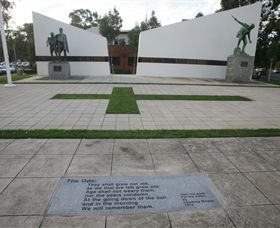 Shepparton Cenotaph - South Australia Travel 0