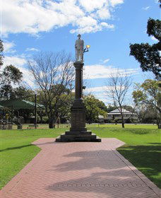 Goondiwindi War Memorial - South Australia Travel 1
