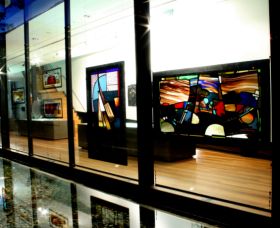 National Art Glass Collection - South Australia Travel 0