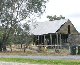 Cobb And Co Stables Morven - South Australia Travel 1