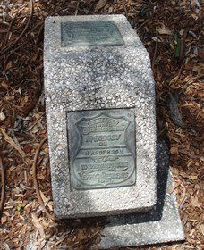 Yeppoon War Memorial - South Australia Travel 1