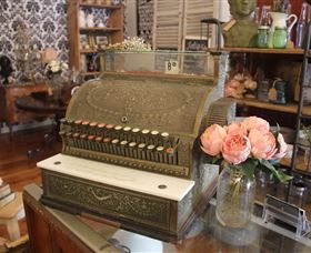 Peachtree Antiques - South Australia Travel 8