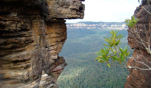 Three Sisters - Honeymoon Bridge - South Australia Travel 0