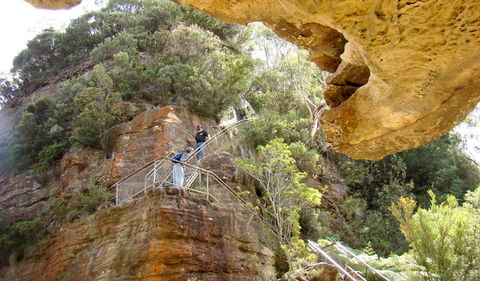 Three Sisters - Honeymoon Bridge - South Australia Travel 1