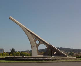 Singleton Sundial - South Australia Travel 0