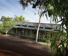 Maalinup Aboriginal Gallery - South Australia Travel 3