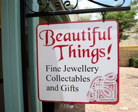 Hunter Valley Gardens Shopping Village - South Australia Travel 6