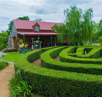 Amazement Farm and Fun Park / Cafe and Farmstay Accommodation - South Australia Travel