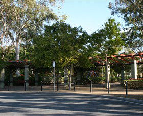 Logan Gardens - South Australia Travel 1