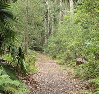 Lake walking track - South Australia Travel