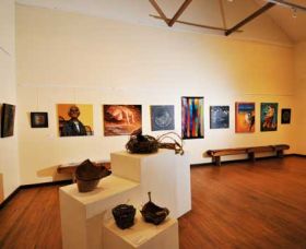 Blue Knob Hall Gallery And Cafe - South Australia Travel 0