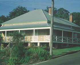Maclean Stone Cottage And Bicentennial Museum - South Australia Travel 0