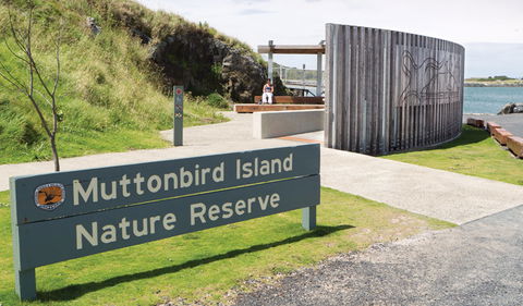 Muttonbird Island Outdoor Learning Space - South Australia Travel 0