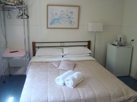 Orchid Guest House - South Australia Travel 0