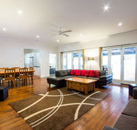 The Retreat Port Stephens - South Australia Travel