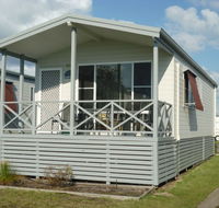 Belmont Pines Lakeside Holiday Park - South Australia Travel
