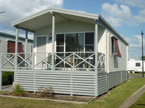 Belmont Pines Lakeside Holiday Park - South Australia Travel 2