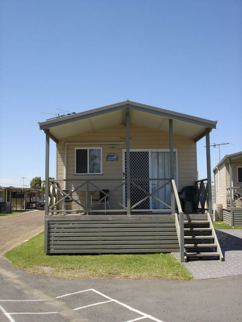 Belmont Pines Lakeside Holiday Park - South Australia Travel 5
