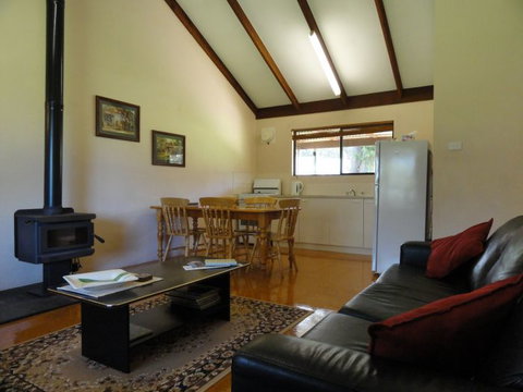 Tinglewood Cabins - South Australia Travel 1