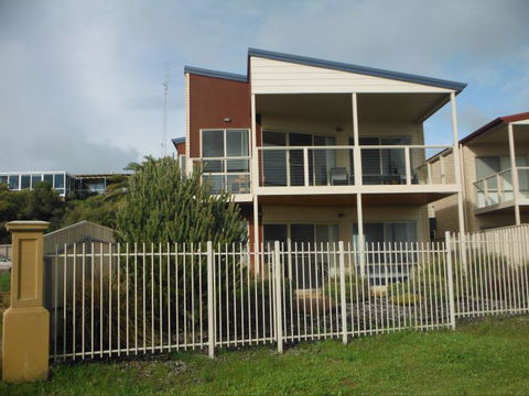 Tigh Na Mara - South Australia Travel 2