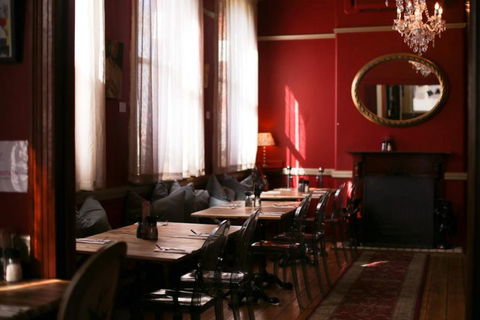 Farmers Arms Hotel & Art Suites Daylesford - South Australia Travel 20