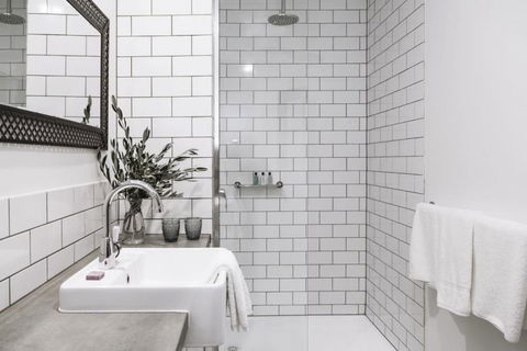 Farmers Arms Hotel & Art Suites Daylesford - South Australia Travel 7