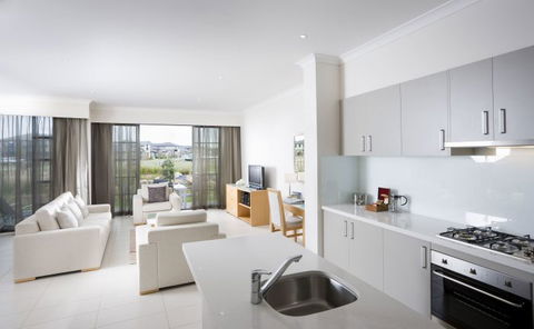 Mercure Kooindah Waters Central Coast - South Australia Travel 1