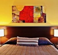 Governor Macquarie Motor Inn - South Australia Travel