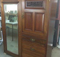 Virgils Touchwood Artisans Village - South Australia Travel