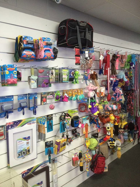 Nambour Pet Shop - South Australia Travel 3