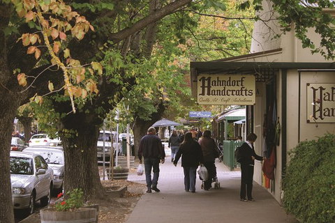 Adelaide Highlights, Hahndorf & McLaren Vale Wine Tasting And Sightseeing Tour - South Australia Travel 7
