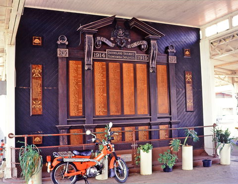 Toowoomba Railway Station, Memorial Honour Board - South Australia Travel 0